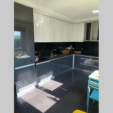 Ideal Oceanside Vacation House With Pool & Ofir * Fão