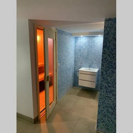 Ideal Oceanside Vacation House With Pool & Ofir *